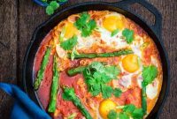 Gluten-Free Asparagus Shakshuka Recipe