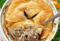 Slow Cooker Steak Pie Recipe: Tender Beef in Rich Gravy