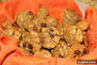 Moist Banana Oatmeal Chocolate Chip Muffins Recipe