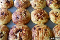 Quick Chocolate Chip Marble Muffins Recipe