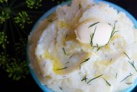 Instant Pot Creamy Garlic and Dill Mashed Cauliflower