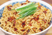 Creamy Sesame Noodles with Garlic Soy Sauce