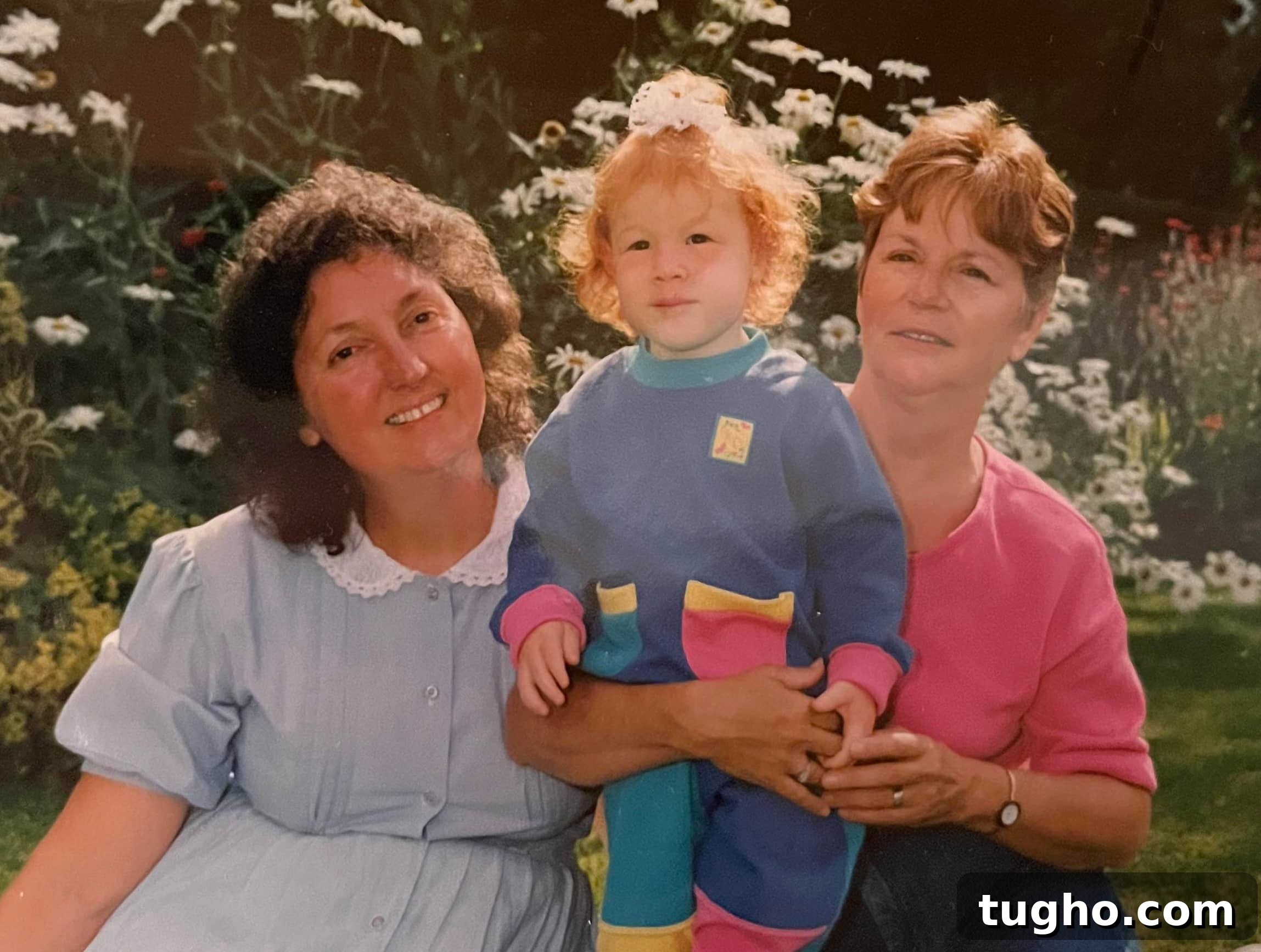 Nonna's Classic Italian Pasta Sauce Recipe 3 Sarah with her grandmothers.