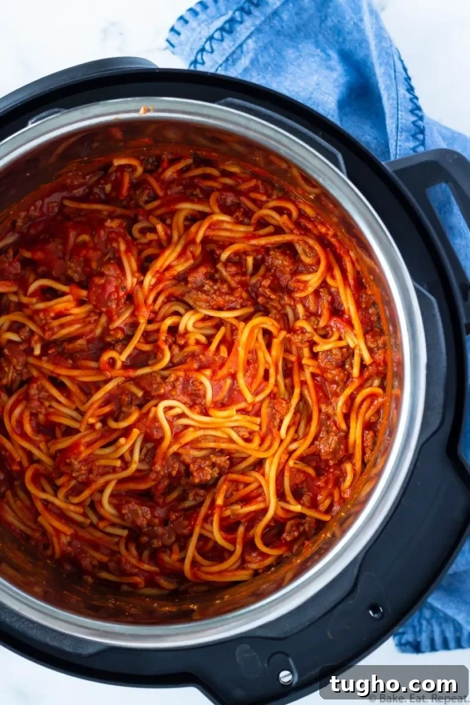 Instant Pot Spaghetti Recipe: Classic One-Pot Marinara 7 Instant Pot spaghetti and meat sauce.