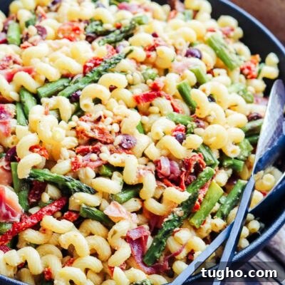 Pasta salad in bowl