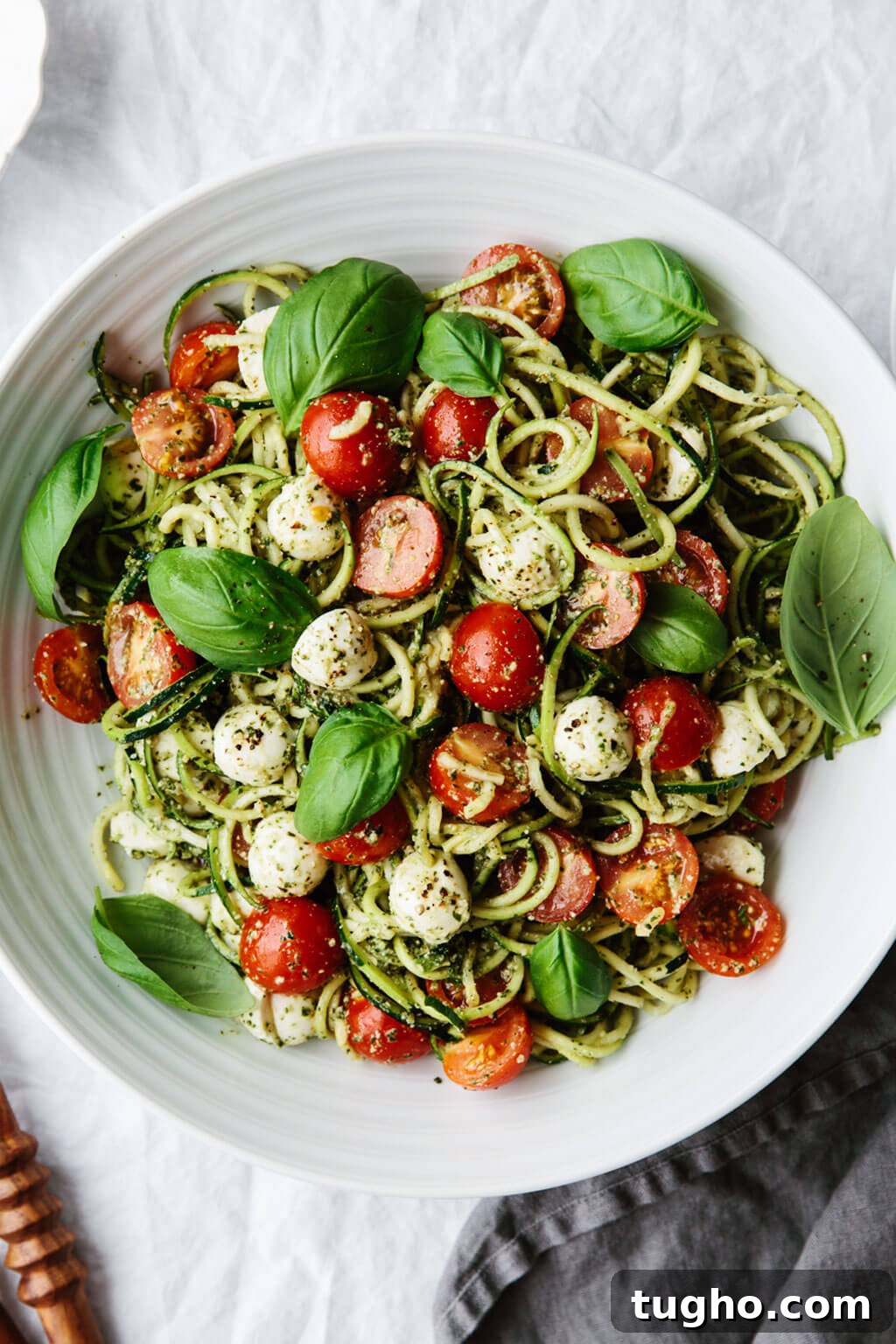 40+ Fresh and Flavorful Salad Recipes 8 Zucchini noodle caprese salad recipe