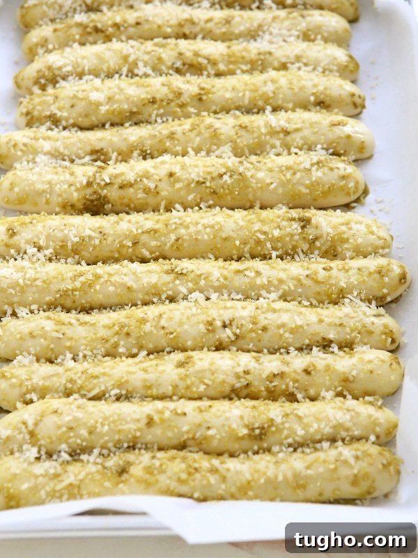 Pesto Parmesan Pull Apart Breadsticks Recipe 5 Pesto Parmesan Pull Apart Breadsticks | completelydelicious.com