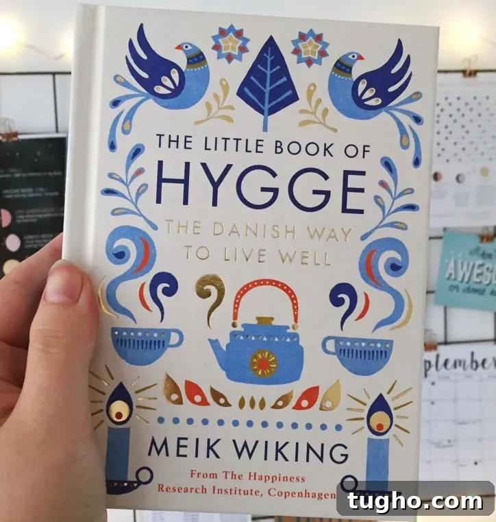 Hygge Christmas: Cozy Ideas for a Calm Holiday Season 3 little book of Hygge