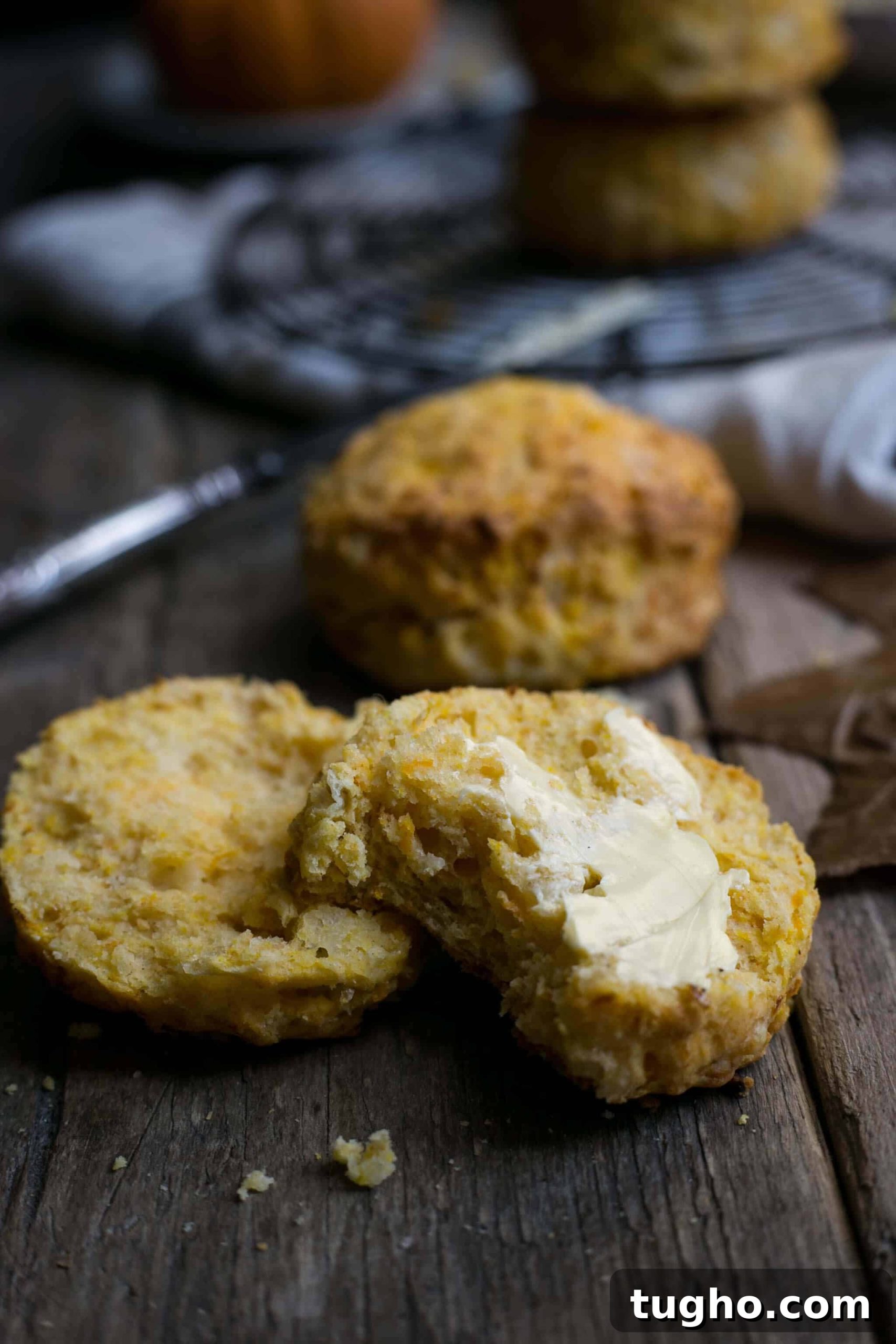 Savory Pumpkin Scones with Cheddar 6 Savoury scones with pumpkin and cheese